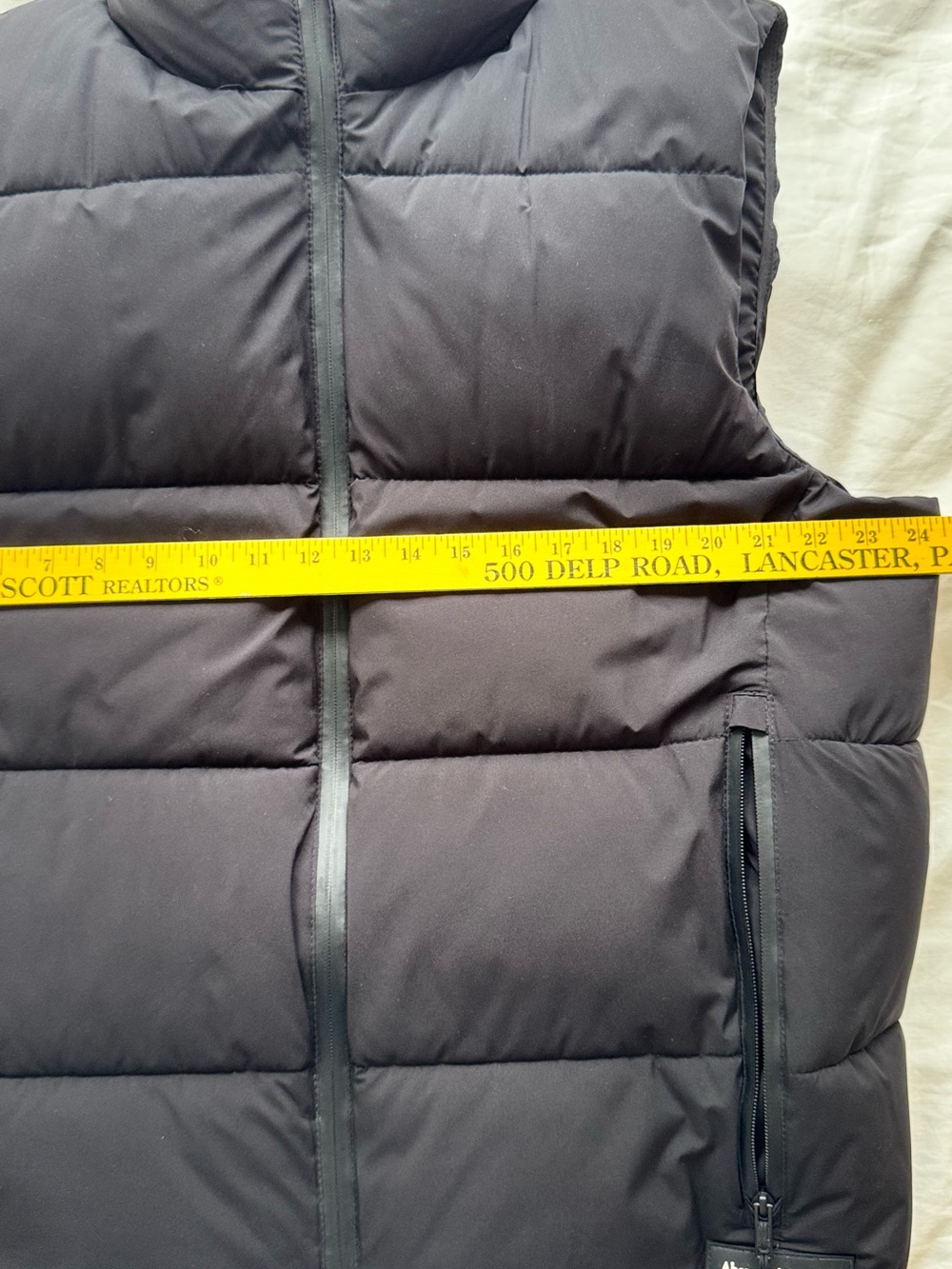 Abercrombie & Fitch Black Quilted Puffer Vest - Picture 5 of 8